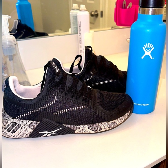 New reebok, tennis shoes, and hydroflask - Picture 1 of 3